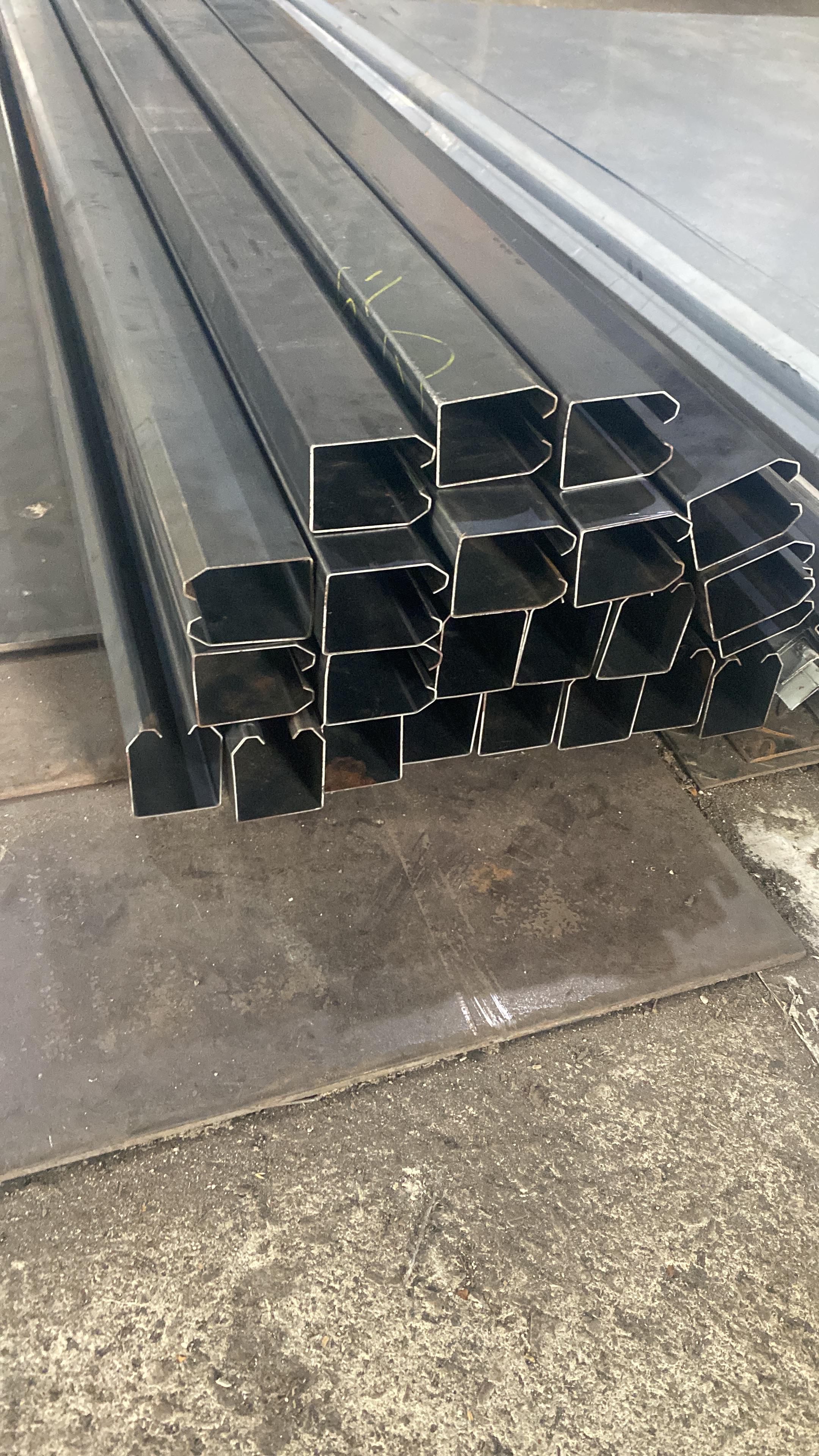 Bending Plat — AEK POHON PIDOLI